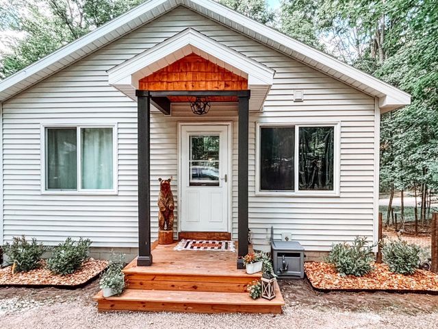 6424 Fourth Street, Almira Twp, MI 49650