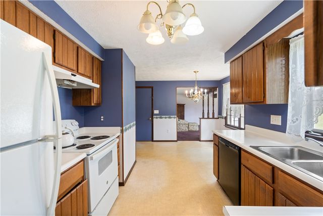 755 Tanya Cir, Webster, NY 14580