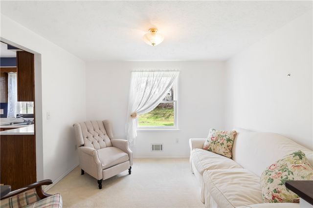 755 Tanya Cir, Webster, NY 14580