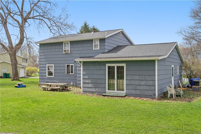 755 Tanya Cir, Webster, NY 14580