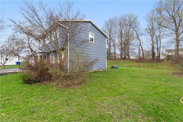 755 Tanya Cir, Webster, NY 14580