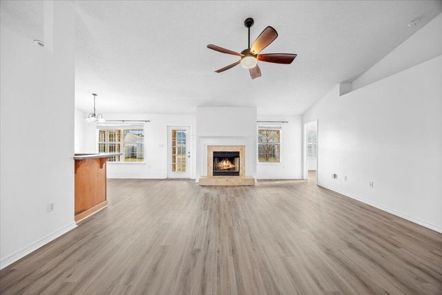 9655 Parker Lake Circle, Navarre, FL 32566