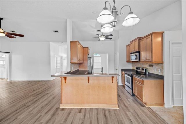 9655 Parker Lake Circle, Navarre, FL 32566