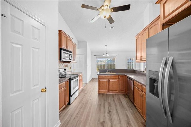 9655 Parker Lake Circle, Navarre, FL 32566