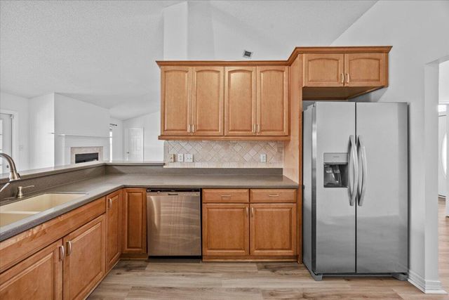 9655 Parker Lake Circle, Navarre, FL 32566