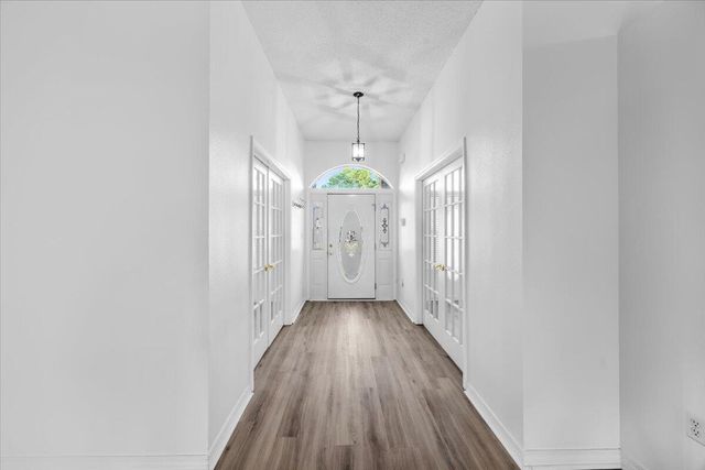 9655 Parker Lake Circle, Navarre, FL 32566