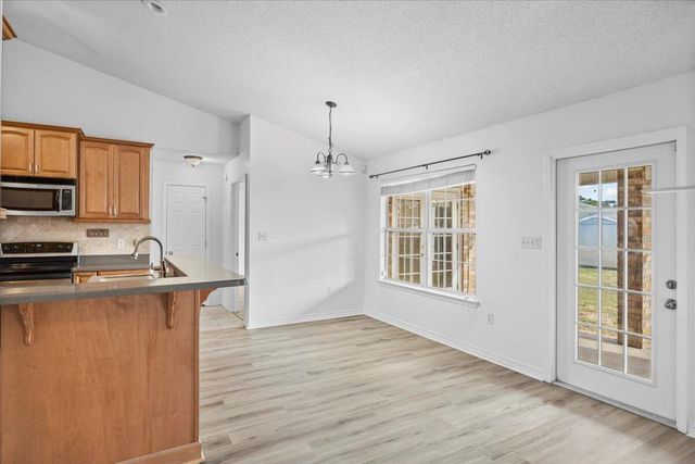 9655 Parker Lake Circle, Navarre, FL 32566