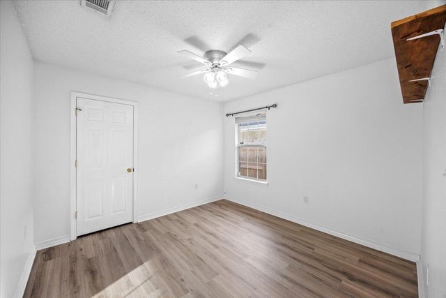 9655 Parker Lake Circle, Navarre, FL 32566