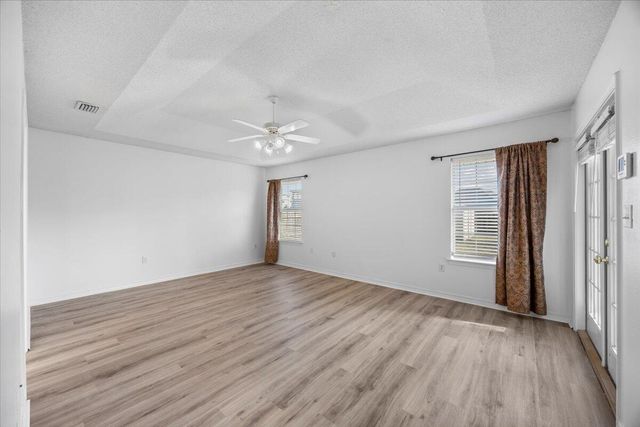 9655 Parker Lake Circle, Navarre, FL 32566