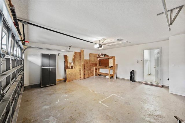 9655 Parker Lake Circle, Navarre, FL 32566