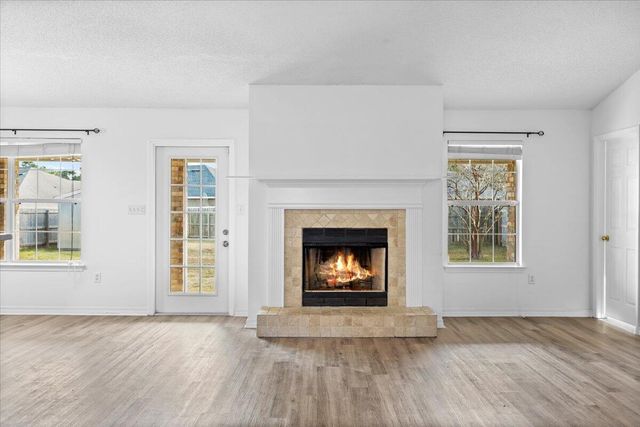 9655 Parker Lake Circle, Navarre, FL 32566