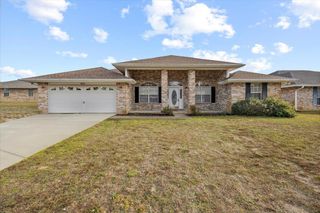 9655 Parker Lake Circle, Navarre, FL 32566