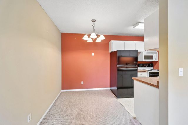 2800 Hillsboro Avenue N 315, New Hope, MN 55427