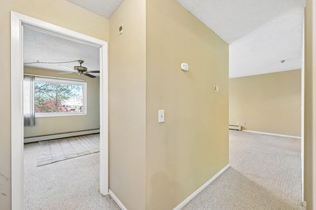 2800 Hillsboro Avenue N 315, New Hope, MN 55427