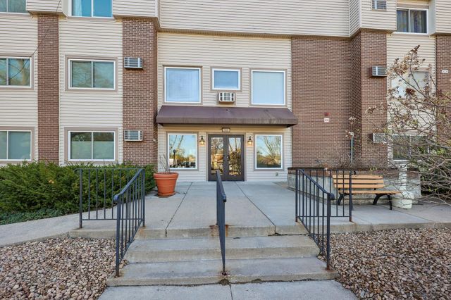 2800 Hillsboro Avenue N 315, New Hope, MN 55427