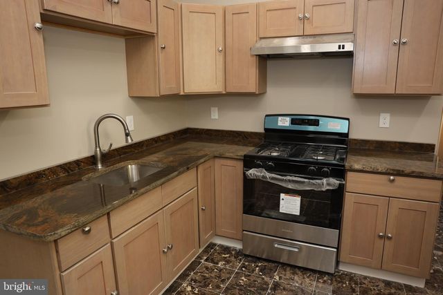 117 WALNUT AVE, Trenton, NJ 08609