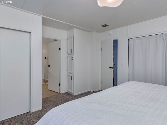 2201 N MENZIES Dr, Portland, OR 97217