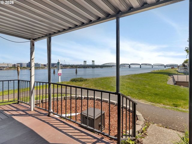2201 N MENZIES Dr, Portland, OR 97217