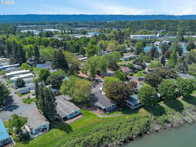 2201 N MENZIES Dr, Portland, OR 97217