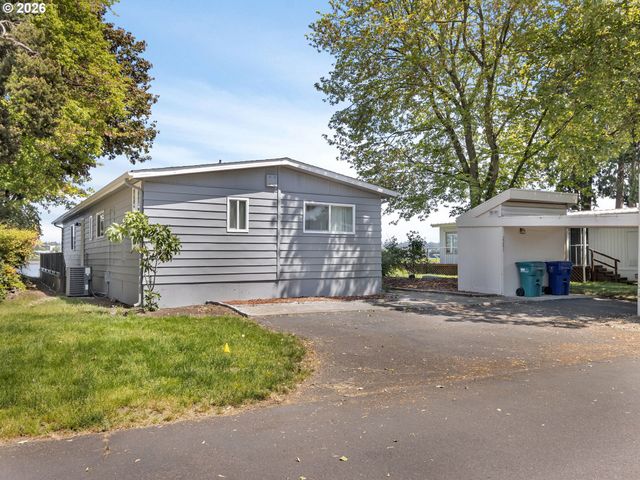 2201 N MENZIES Dr, Portland, OR 97217
