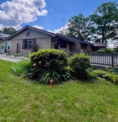 15904 E Liverpool Road, East Liverpool, OH 43920