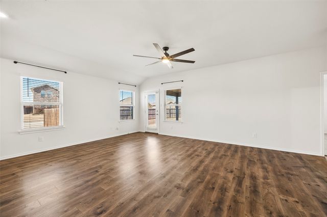 501 Farmhouse Lane, Josephine, TX 75189