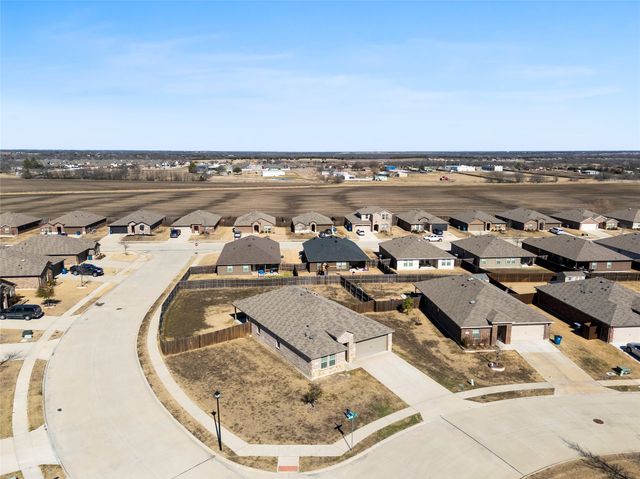 501 Farmhouse Lane, Josephine, TX 75189