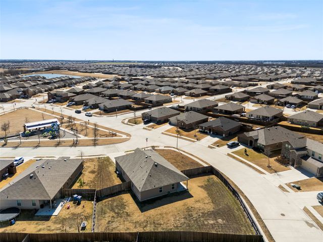 501 Farmhouse Lane, Josephine, TX 75189