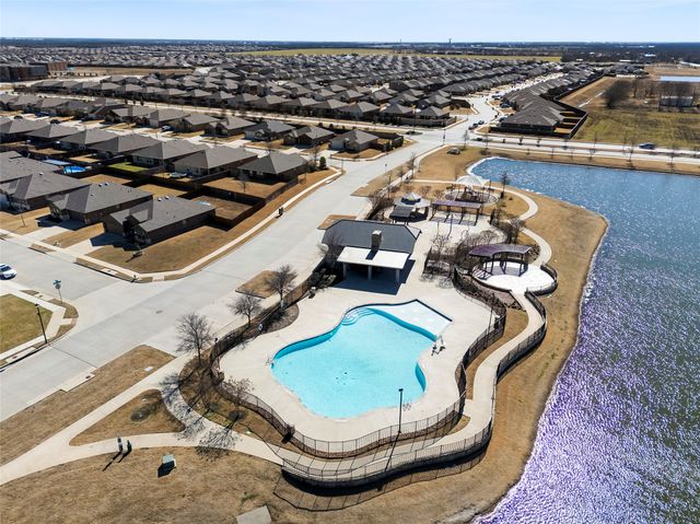 501 Farmhouse Lane, Josephine, TX 75189