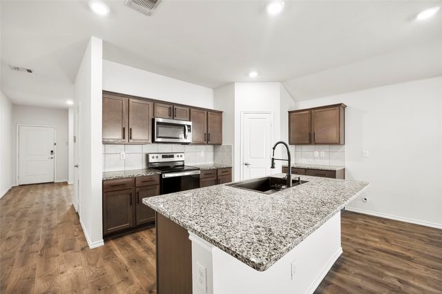 501 Farmhouse Lane, Josephine, TX 75189