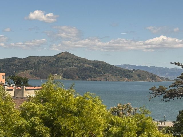 416 Richardson St, Sausalito, CA 94965