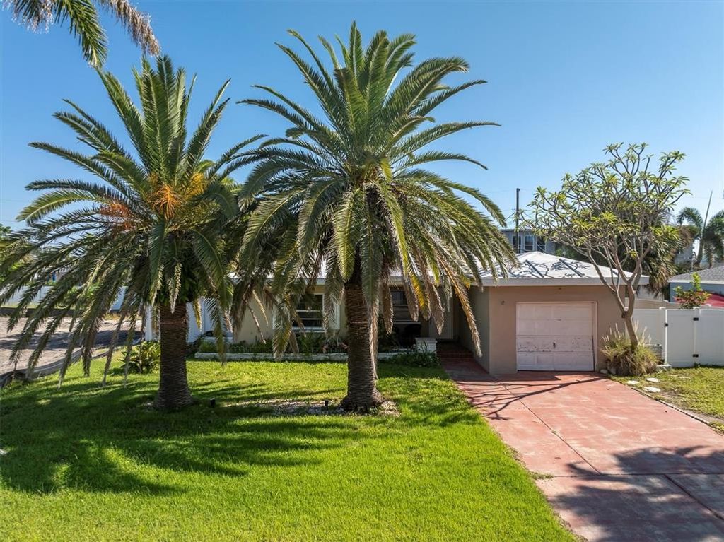 16305 1ST STREET E, Redington Beach, FL 33708