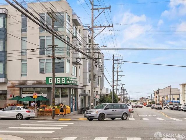 2036 Noriega Street, San Francisco, CA 94122