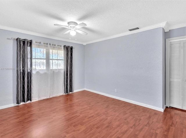 4731 NW 10th Court 316, Plantation, FL 33313