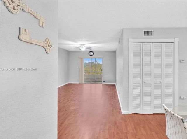 4731 NW 10th Court 316, Plantation, FL 33313