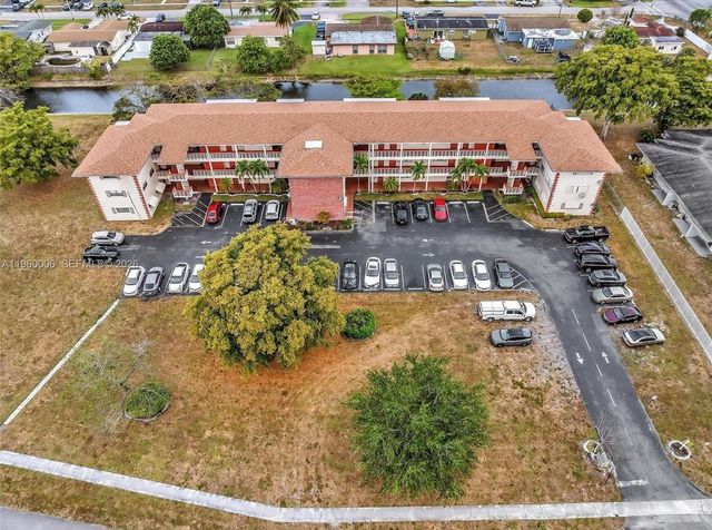 4731 NW 10th Court 316, Plantation, FL 33313