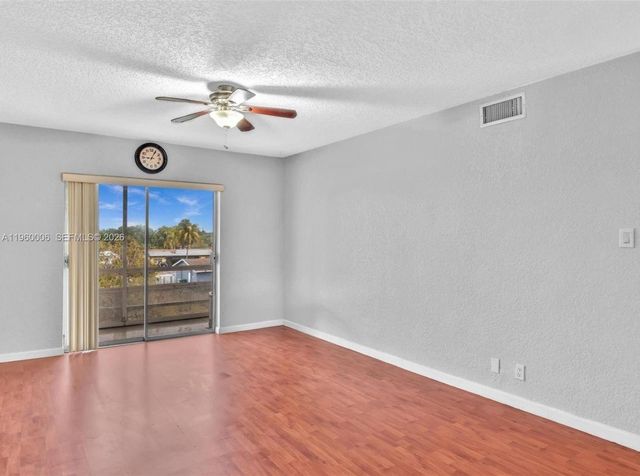 4731 NW 10th Court 316, Plantation, FL 33313