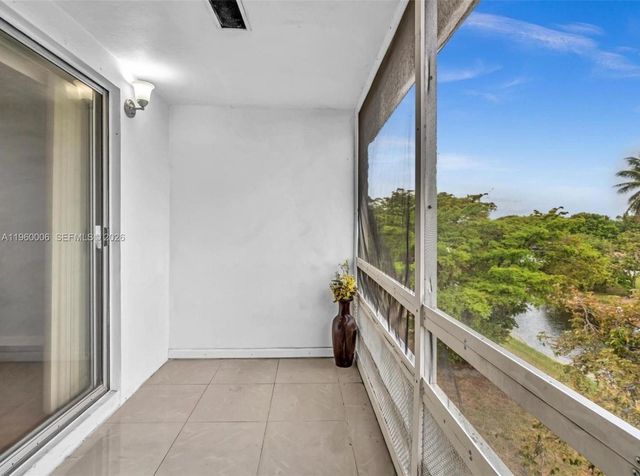 4731 NW 10th Court 316, Plantation, FL 33313