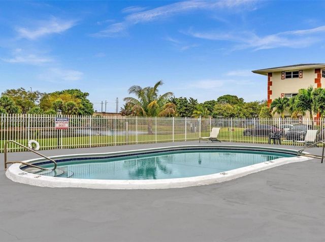 4731 NW 10th Court 316, Plantation, FL 33313