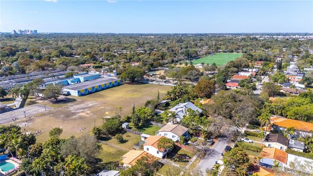 5730 SW 42nd Ter, South Miami, FL 33155