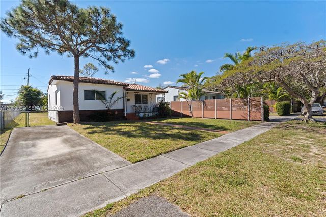 5730 SW 42nd Ter, South Miami, FL 33155