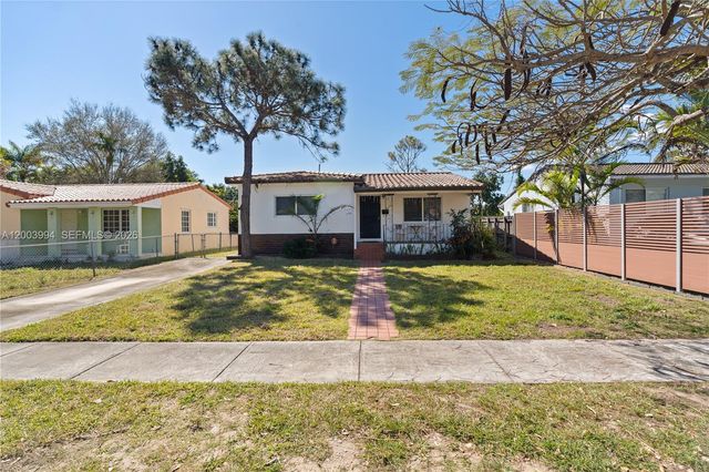 5730 SW 42nd Ter, South Miami, FL 33155