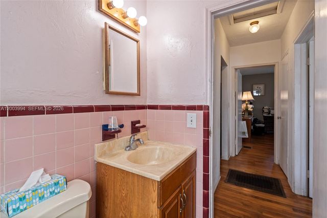 5730 SW 42nd Ter, South Miami, FL 33155