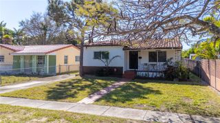 5730 SW 42nd Ter, South Miami, FL 33155