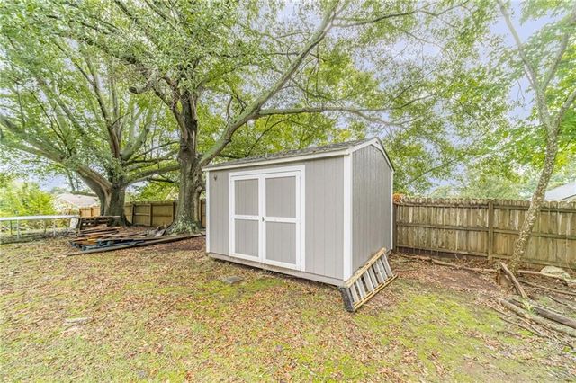 27 Creek View Drive, Hoschton, GA 30548