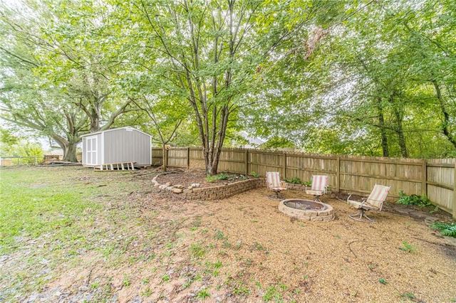 27 Creek View Drive, Hoschton, GA 30548