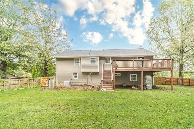 27 Creek View Drive, Hoschton, GA 30548