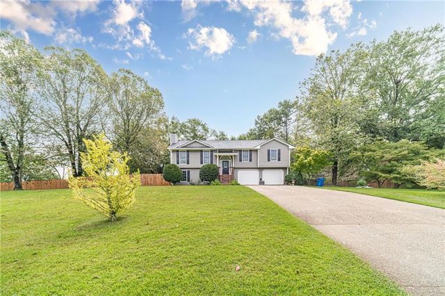 27 Creek View Drive, Hoschton, GA 30548