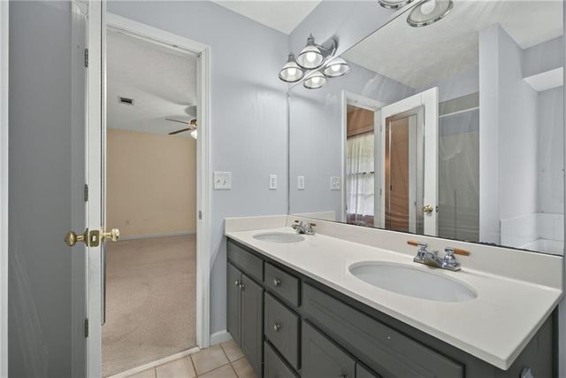 27 Creek View Drive, Hoschton, GA 30548