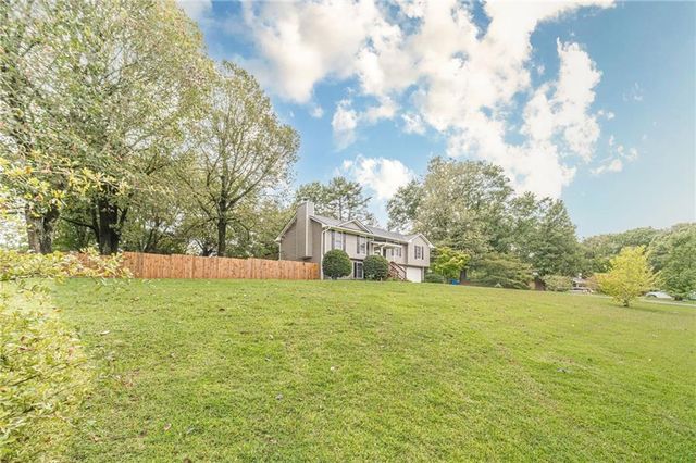 27 Creek View Drive, Hoschton, GA 30548